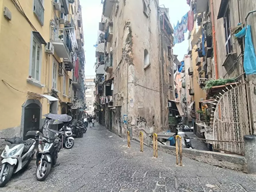 Immagine 3 di Appartamento in vendita  in Via Rosario a Portamedina a Napoli