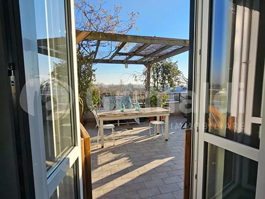 Immagine 5 di Appartamento in vendita  in Via GIUSEPPE UNGARETTI, NCS a Inverno E Monteleone