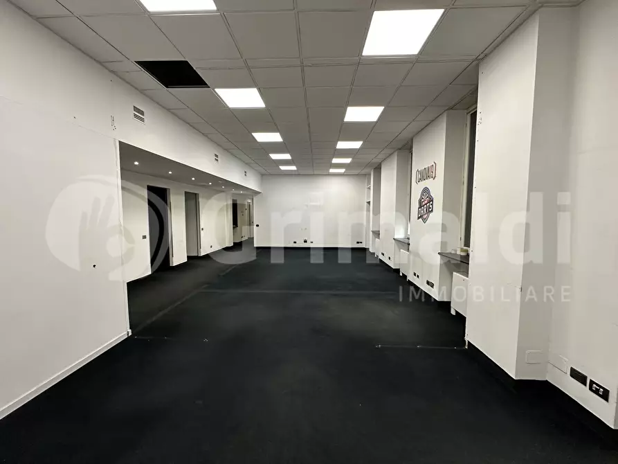 Immagine 20 di Ufficio in affitto  in Via antonio Canova, 19 a Milano
