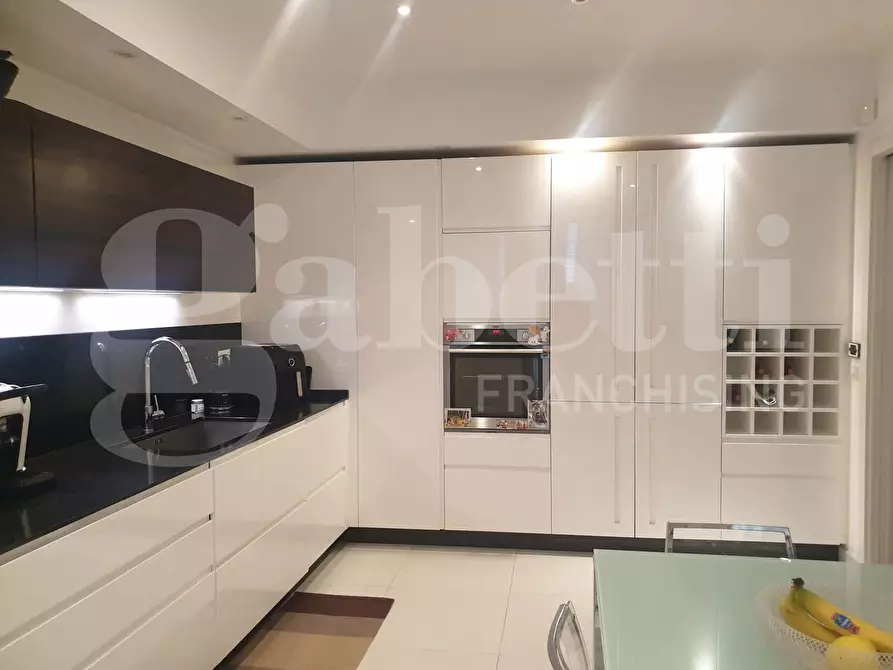 Immagine 25 di Appartamento in vendita  in Via N. Colajanni, 3/A a Bari