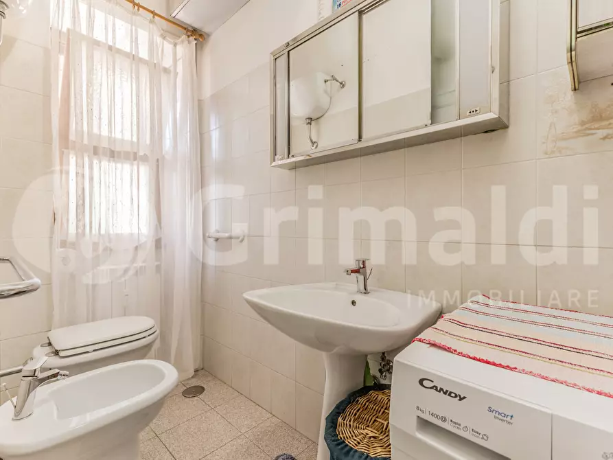 Immagine 23 di Appartamento in vendita  in Via Verolengo, 1 a Roma