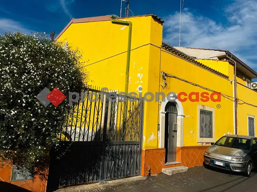Immagine 3 di Casa indipendente in vendita  in Via Misurata, 16 a Catania
