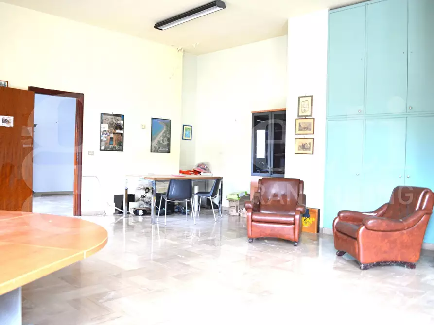 Immagine 3 di Ufficio in affitto  in Via Palma di Montechiaro, 212 a Ragusa