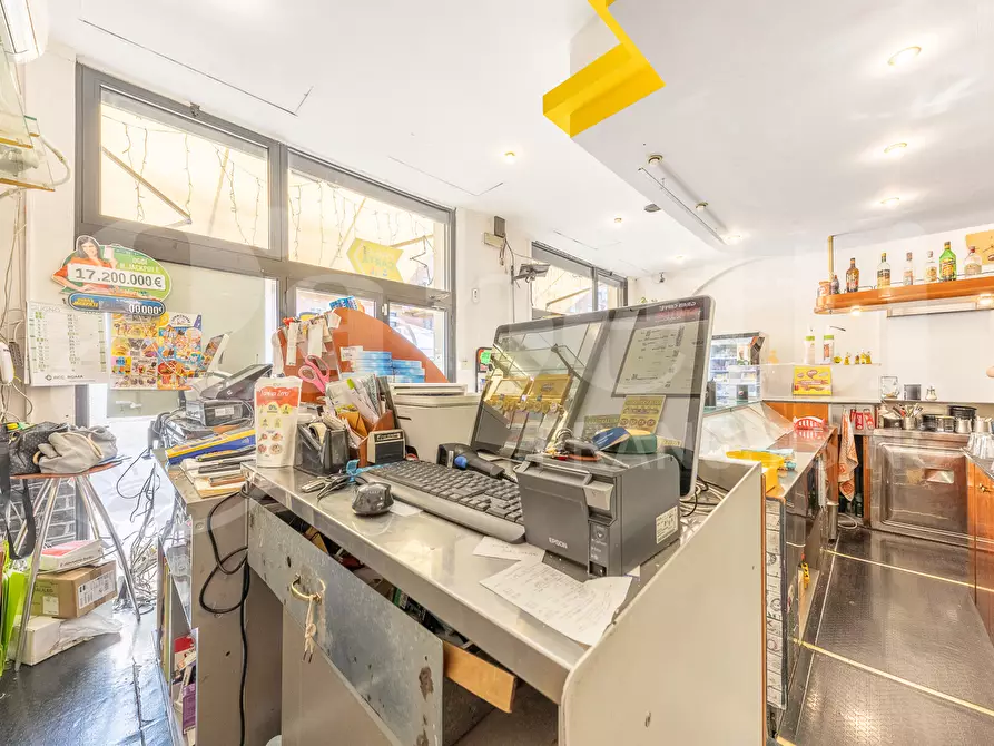 Immagine 10 di Bar / Ristorante in vendita  in Via Cogoleto a Roma