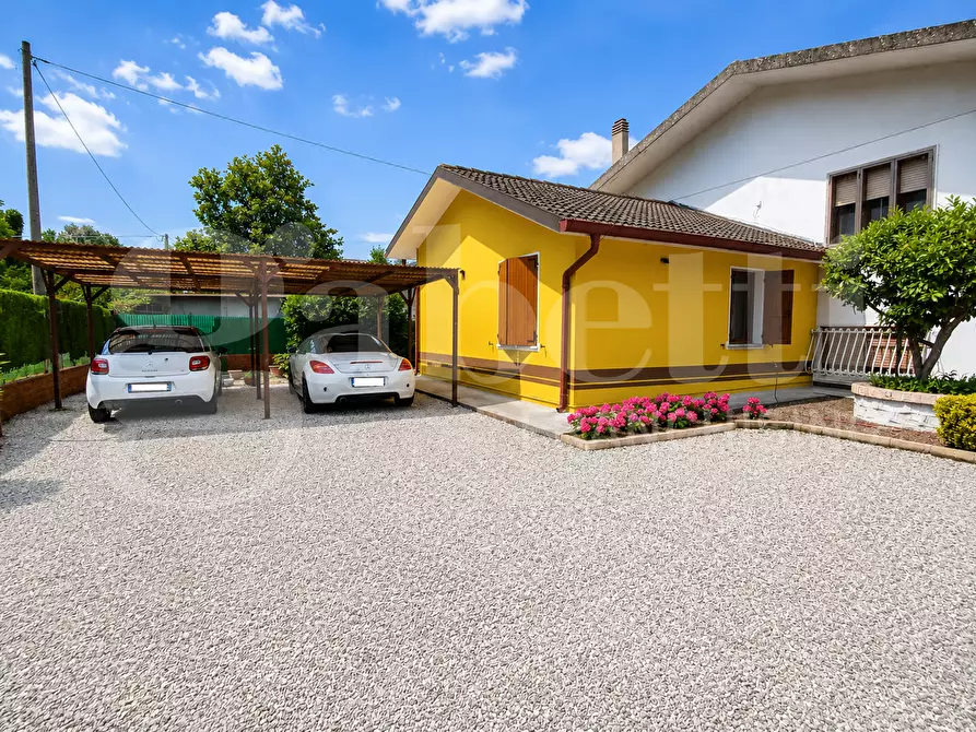 Immagine 1 di Villa in vendita  in Via SANT'ANNA - STRADA STATALE ROMEA, 00 a Chioggia