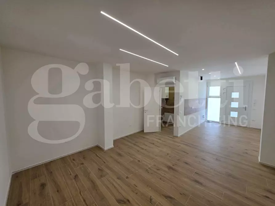 Immagine 14 di Appartamento in vendita  in Via SOTTOMARINA - VIALE MEDITERRANEO, 00 a Chioggia