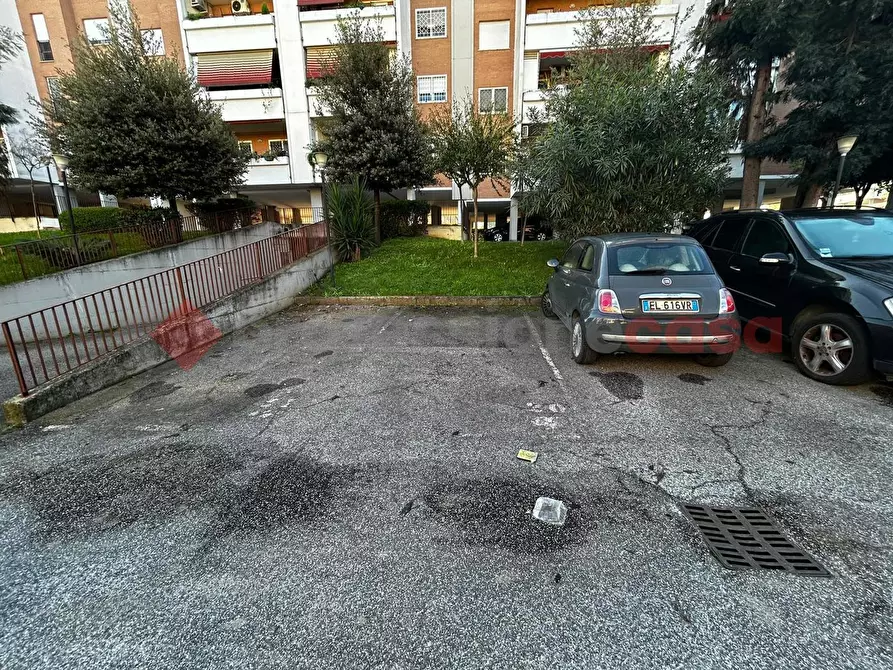 Immagine 1 di Box auto in vendita  in Via Luigi Gastinelli a Roma