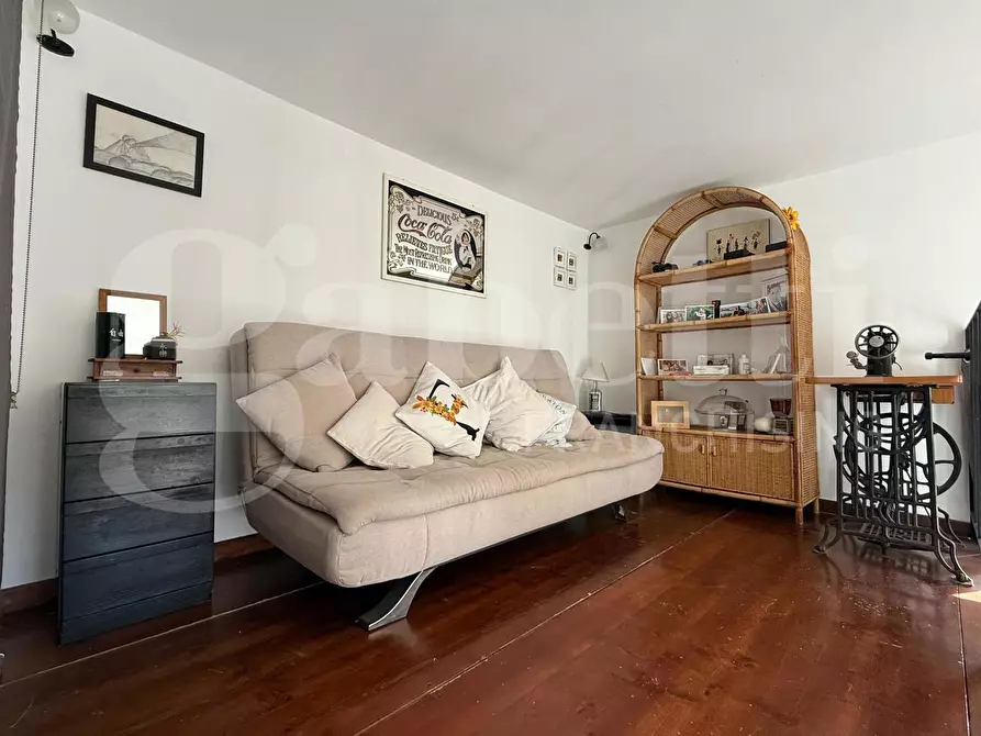 Immagine 23 di Appartamento in vendita  in Via Girolamo Santa Croce, 15 a Napoli