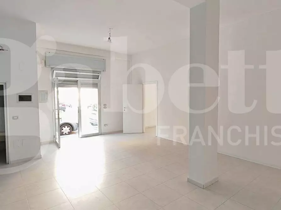 Immagine 9 di Appartamento in affitto  in Via Gorizia a Trani