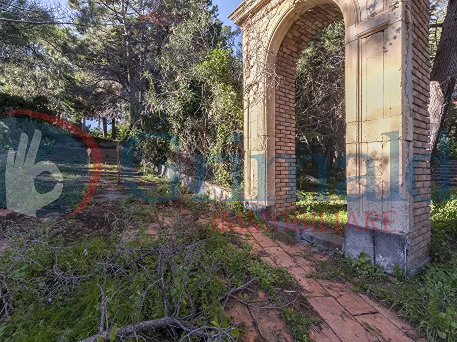 Immagine 29 di Villa in vendita  in Contrada Piano Rocca a Messina