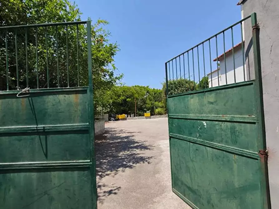 Immagine 2 di Casa indipendente in vendita  in Via Madonna del Principio, 14 a Torre Annunziata