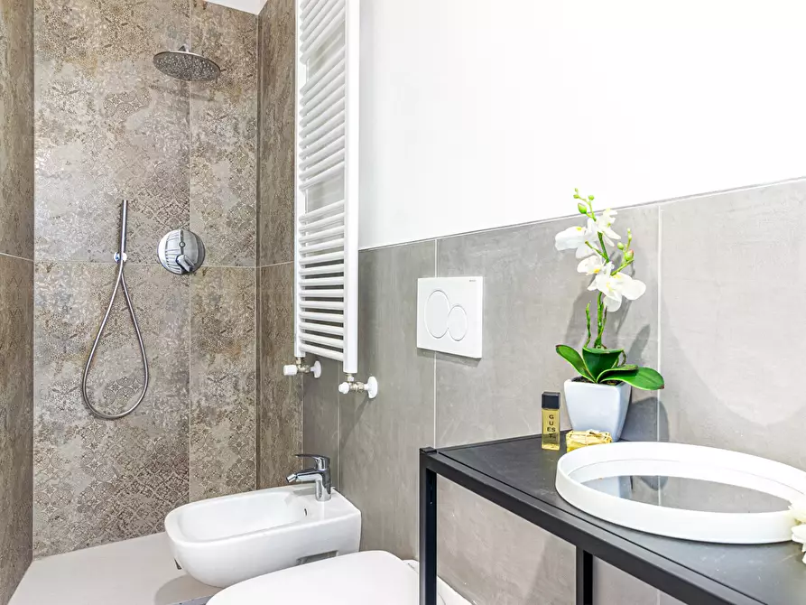 Immagine 24 di Appartamento in vendita  in Via dell'Uccellino, 2 a Bologna