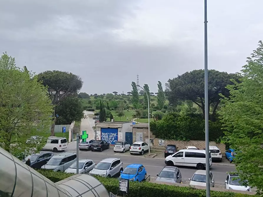 Immagine 8 di Negozio in vendita  in Via Eschilo, 72 a Roma