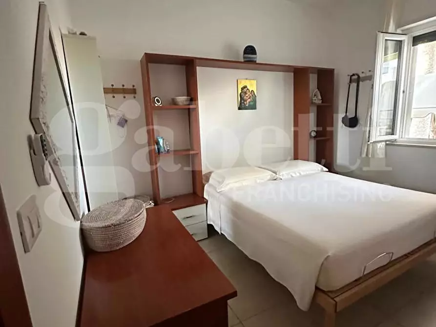 Immagine 21 di Villa in vendita  in Via Lisbona a Carovigno