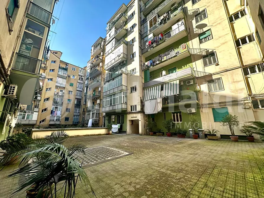 Immagine 3 di Appartamento in vendita  in Via rodi, 4 a Napoli