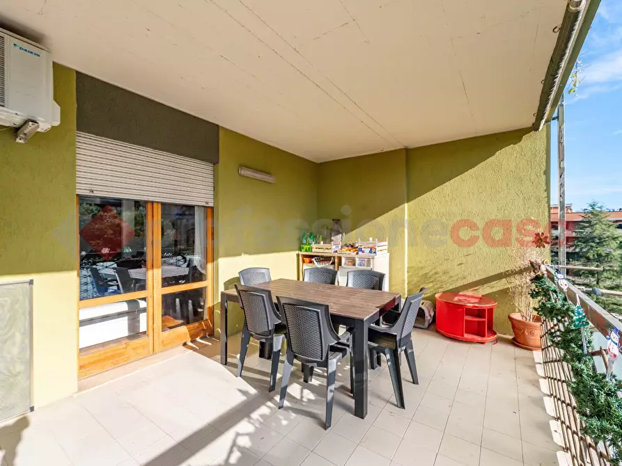 Immagine 10 di Appartamento in vendita  in Via Trasaghis, 11 a Roma