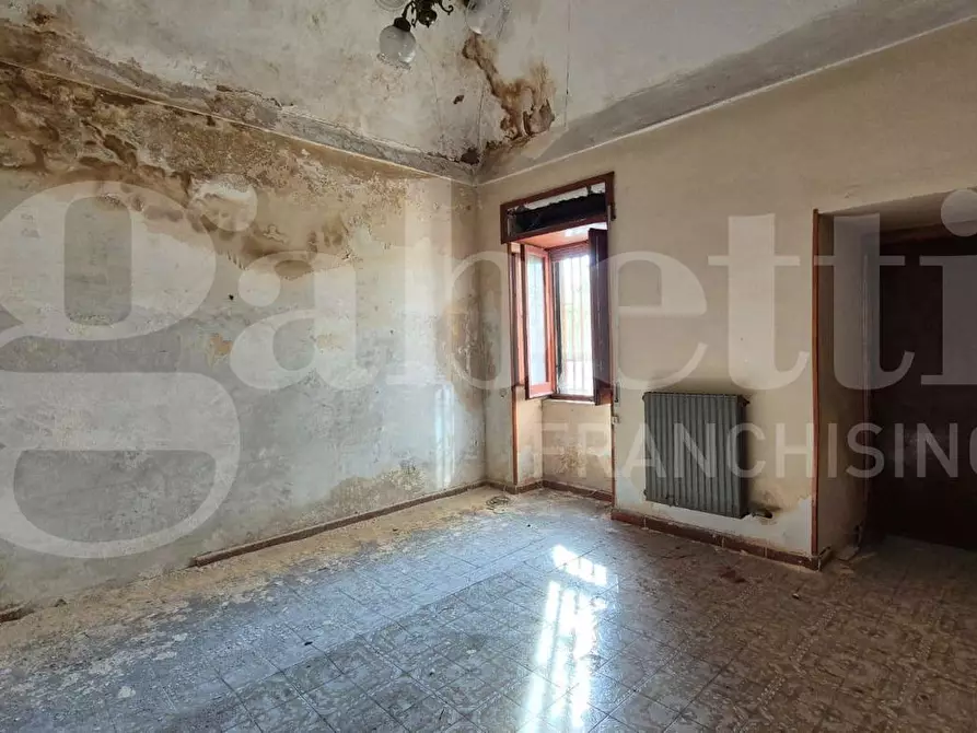 Immagine 13 di Palazzo in vendita  in Via L. Giordano, 38 a Boscotrecase