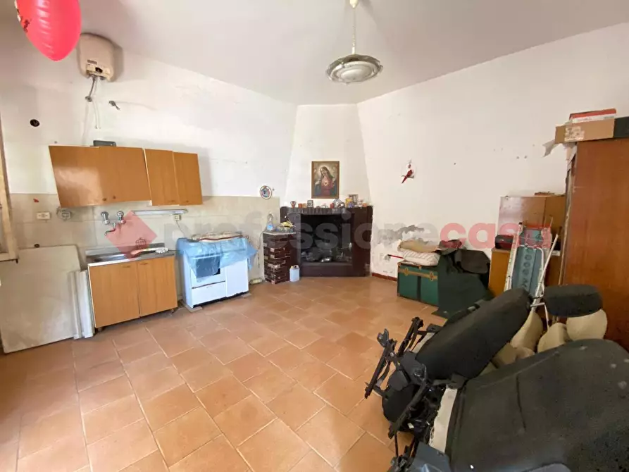 Immagine 5 di Casa indipendente in vendita  in Via Salerno, snc a Mondragone