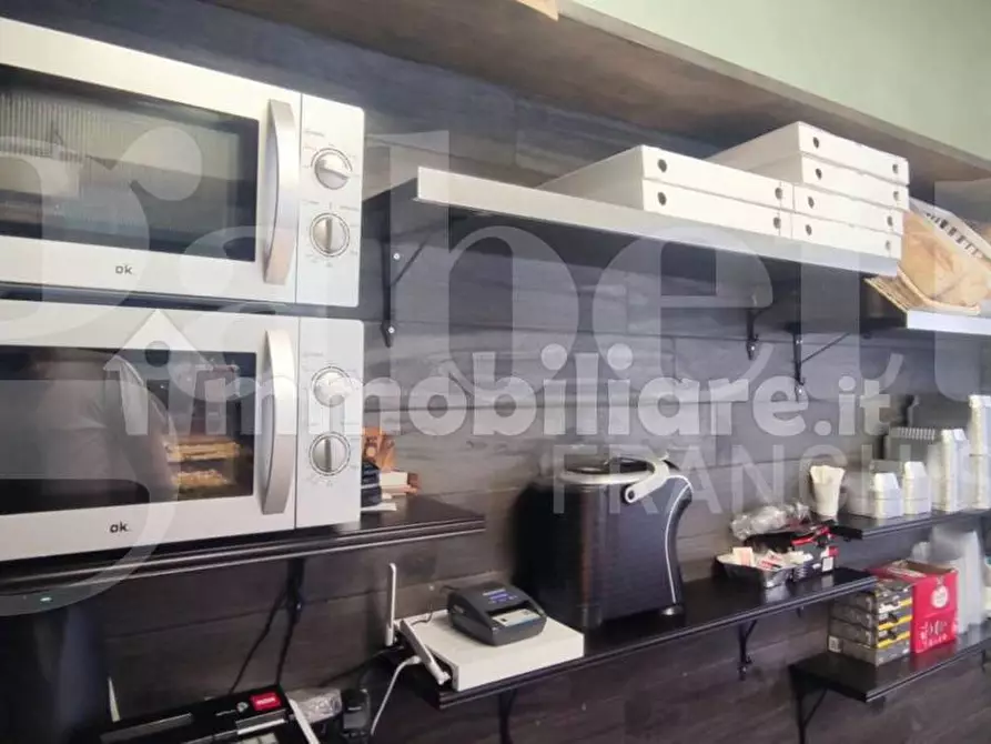 Immagine 14 di Bar / Ristorante in vendita  in Via Antonio Silvani, 37/39 a Roma