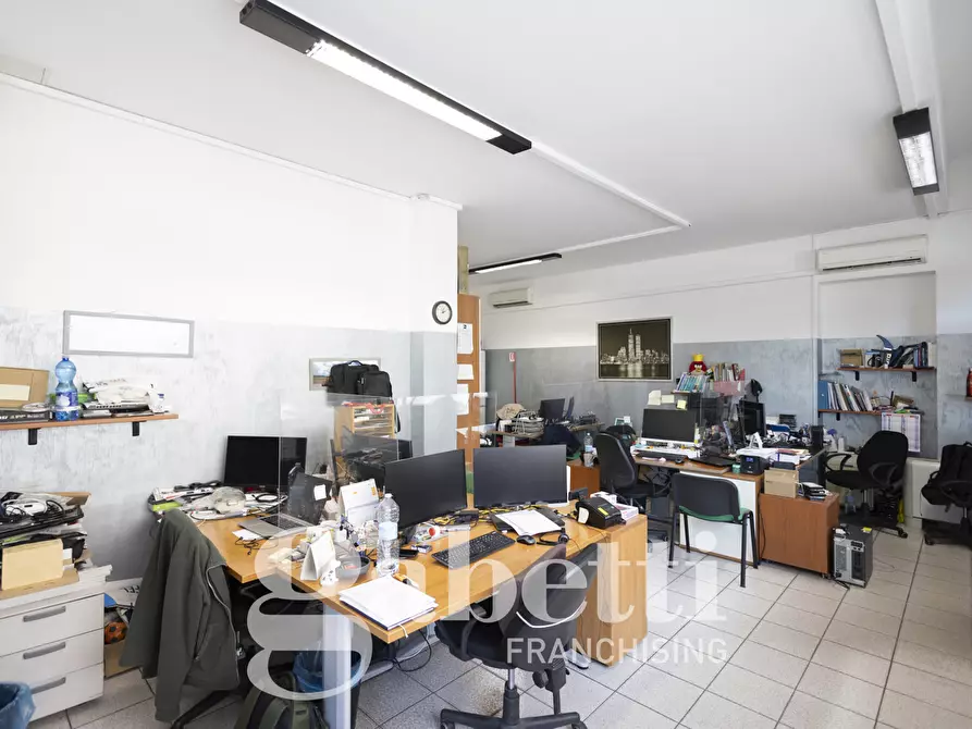 Immagine 7 di Negozio in vendita  in Via Vandalino, 142 a Torino