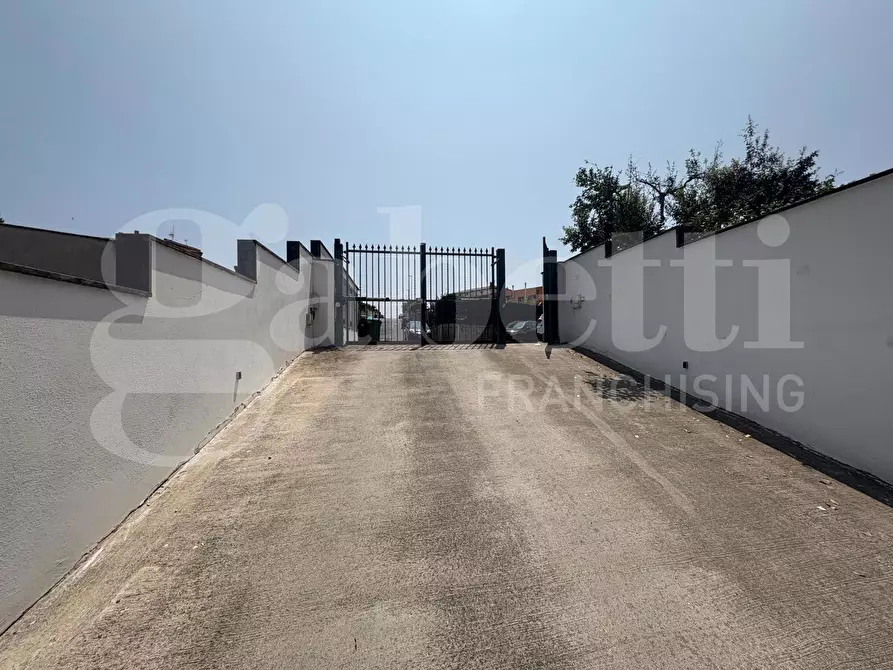 Immagine 2 di Villetta a schiera in vendita  in Via Gavoi, 12 a Roma