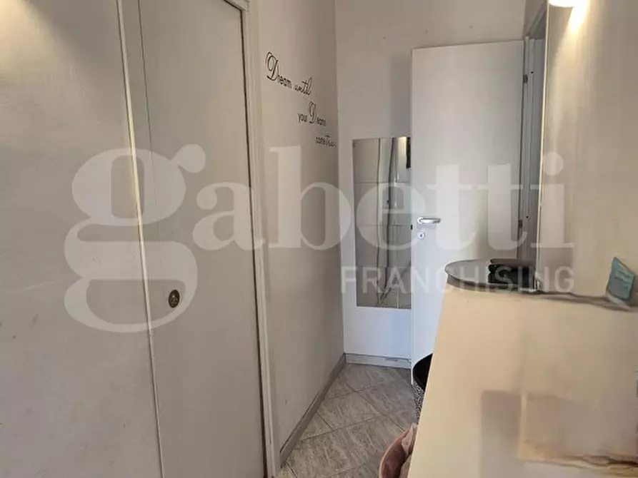 Immagine 42 di Appartamento in vendita  in Corso Umberto, 93 a Torre Annunziata