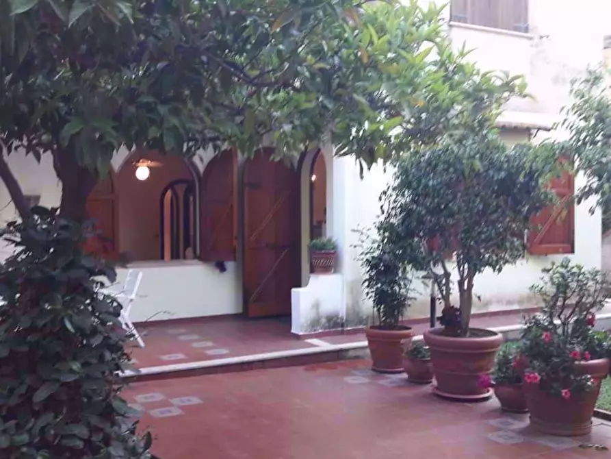 Appartamento in vendita in Via Teocle, 50 a Giardini-Naxos