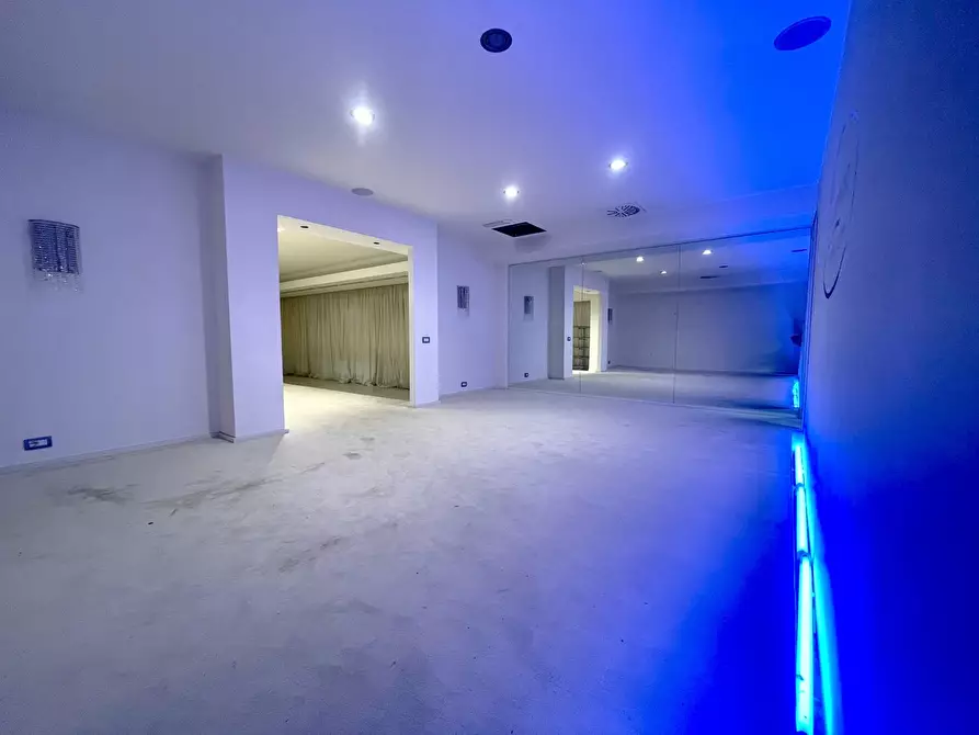 Immagine 11 di Negozio in affitto  in Strada Settevalli, 925 a Perugia