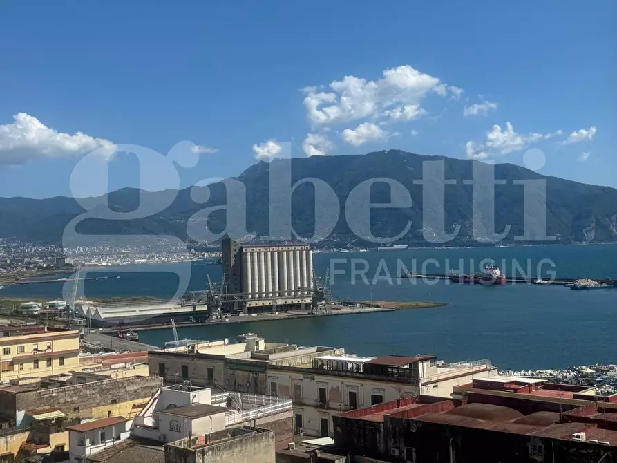 Immagine 30 di Appartamento in vendita  in Piazza Ernesto Cesaro, 55 a Torre Annunziata