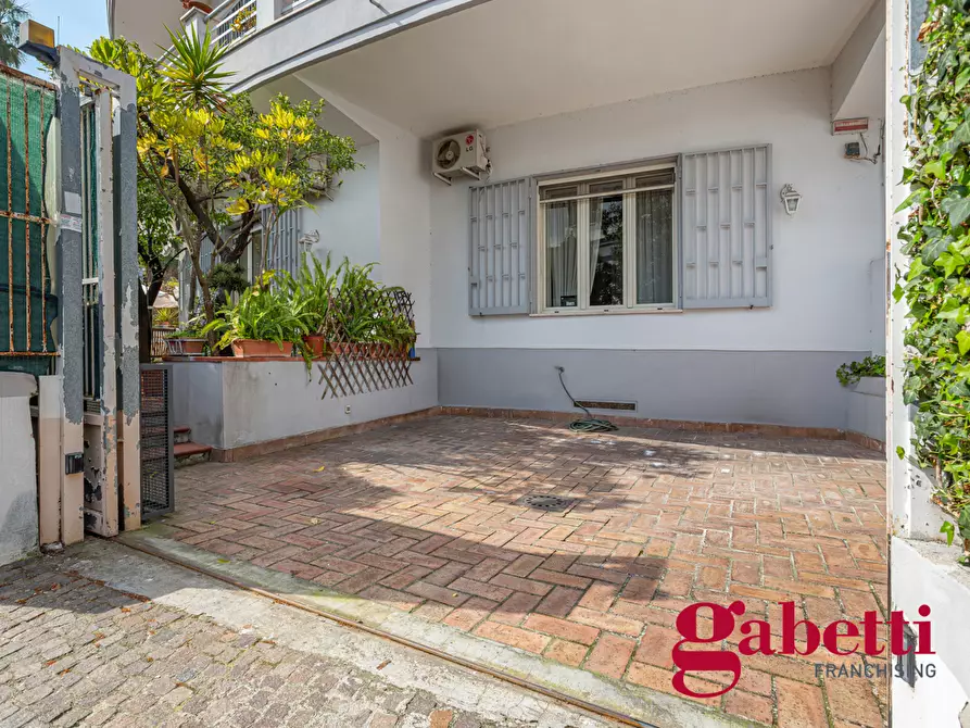 Immagine 26 di Appartamento in vendita  in Via Torquato Tasso, 343 a Napoli