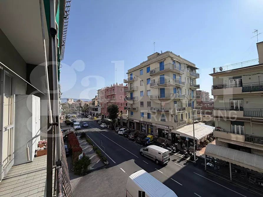 Immagine 16 di Appartamento in vendita  in Via Aurelia a Loano