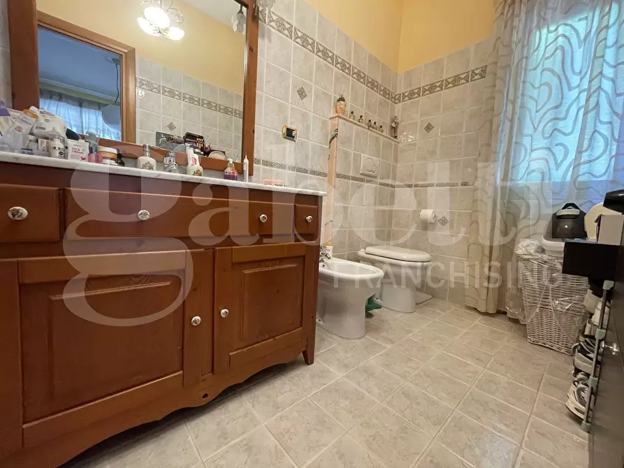 Immagine 21 di Casa trifamiliare in vendita  in Via San Remigio Paone, 10 a Formia
