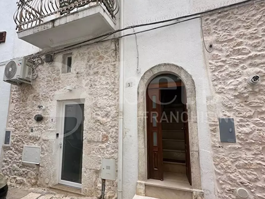 Immagine 1 di Casa indipendente in vendita  in Via Marconi a Ostuni