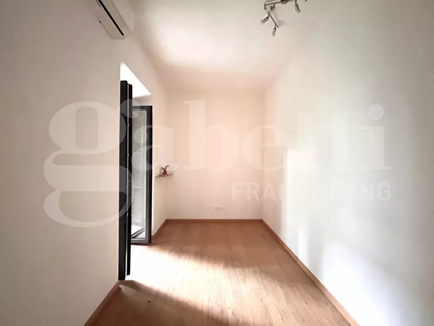Immagine 19 di Ufficio in affitto  in Via Lusitania, 15 a Roma