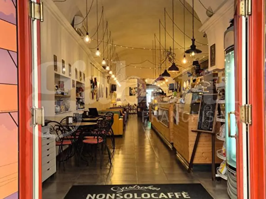 Immagine 3 di Bar / Ristorante in vendita  in Corso Vittorio Emanuele, 321 a Torre Annunziata