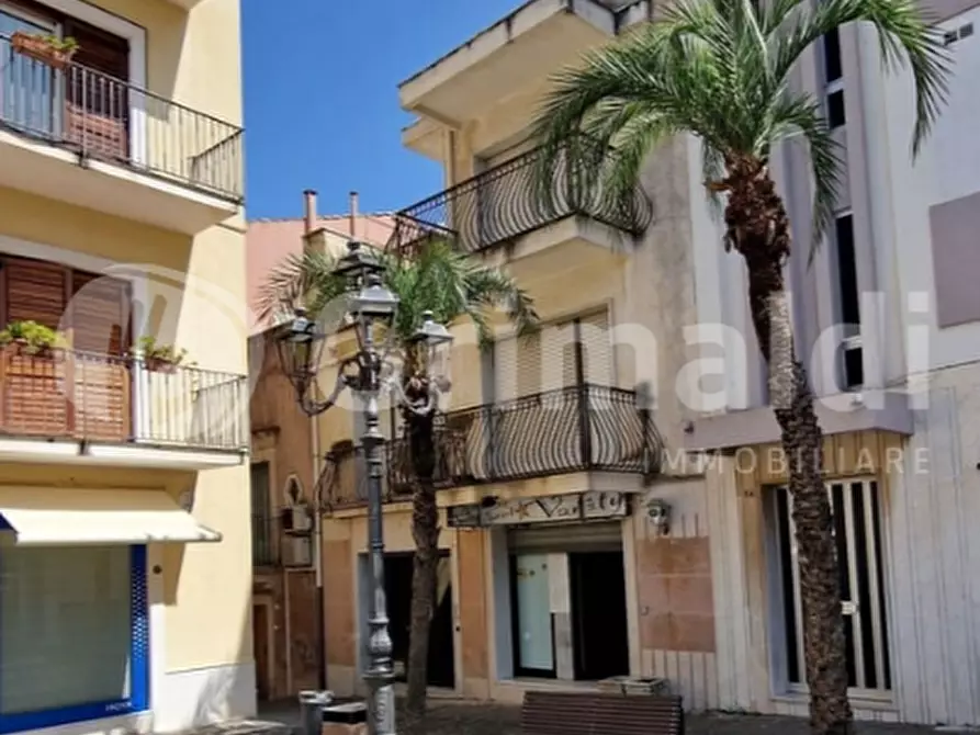 Immagine 1 di Bar / Ristorante in vendita  in Piazza Giovanni Verga, 13 a Sortino