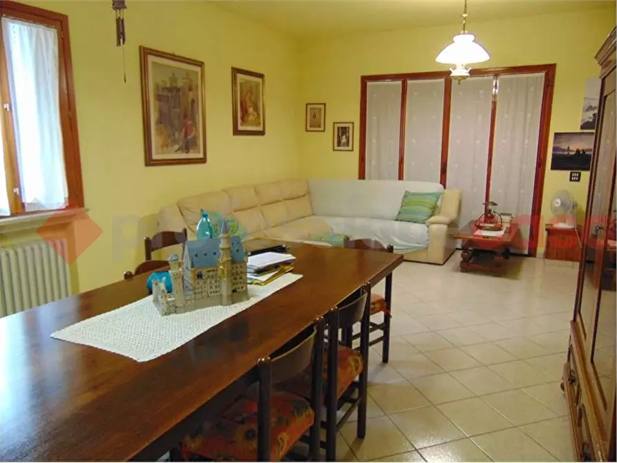 Immagine 4 di Casa bifamiliare in vendita  in Via Michelangelo Bonarroti a Scandiano