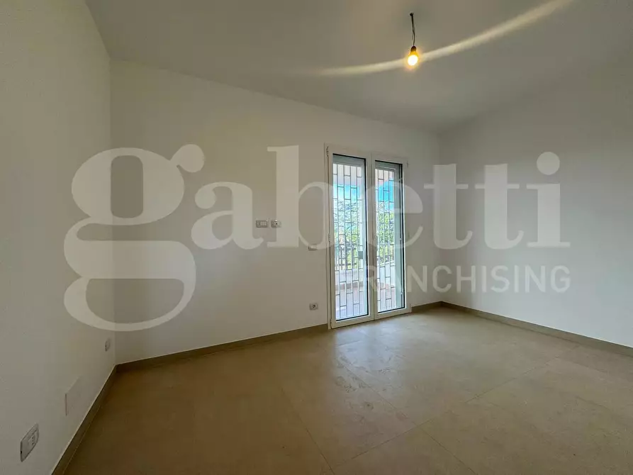 Immagine 18 di Villa in vendita  in Viale piave, 76 a Ardea