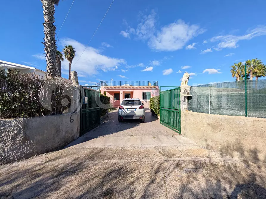 Immagine 3 di Villa in vendita  in Via Libeccio Trav.2, 6 a Avola