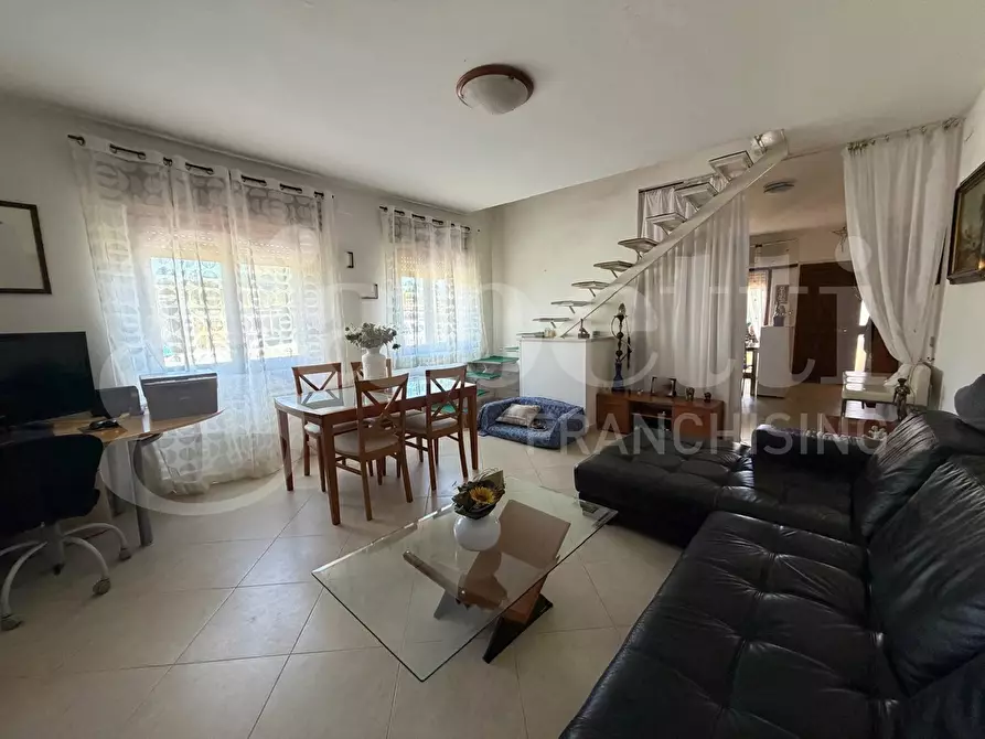 Immagine 10 di Casa trifamiliare in vendita  in Strada Valmontorio, 1512 a Latina