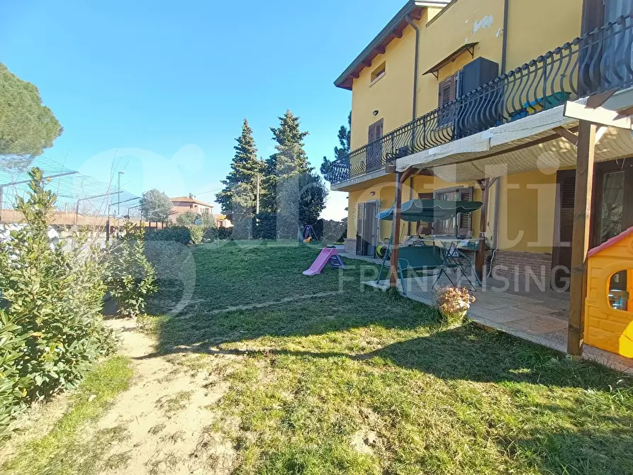 Immagine 2 di Appartamento in vendita  in Via ROMA, 1 a Torgiano
