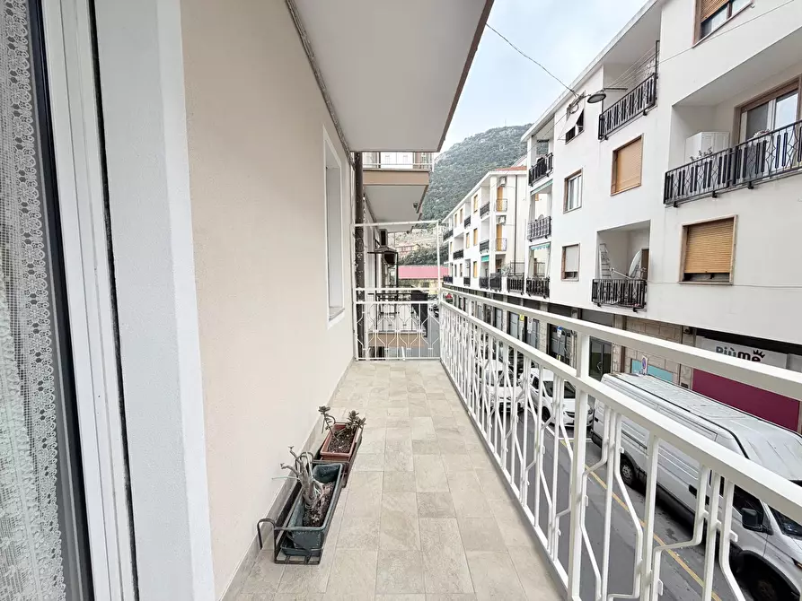 Immagine 6 di Appartamento in affitto  in Via Dante a Finale Ligure