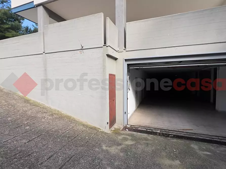 Immagine 15 di Appartamento in vendita  in Via Lorenzetti a Monopoli