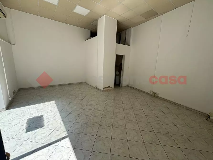 Immagine 4 di Negozio in affitto  in Via degli Arci, 31 a Anagni