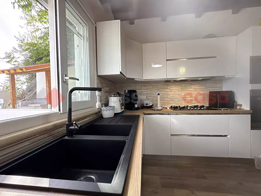 Immagine 8 di Villa in vendita  in Via TORRE GREGORIANA, 17 a Terracina