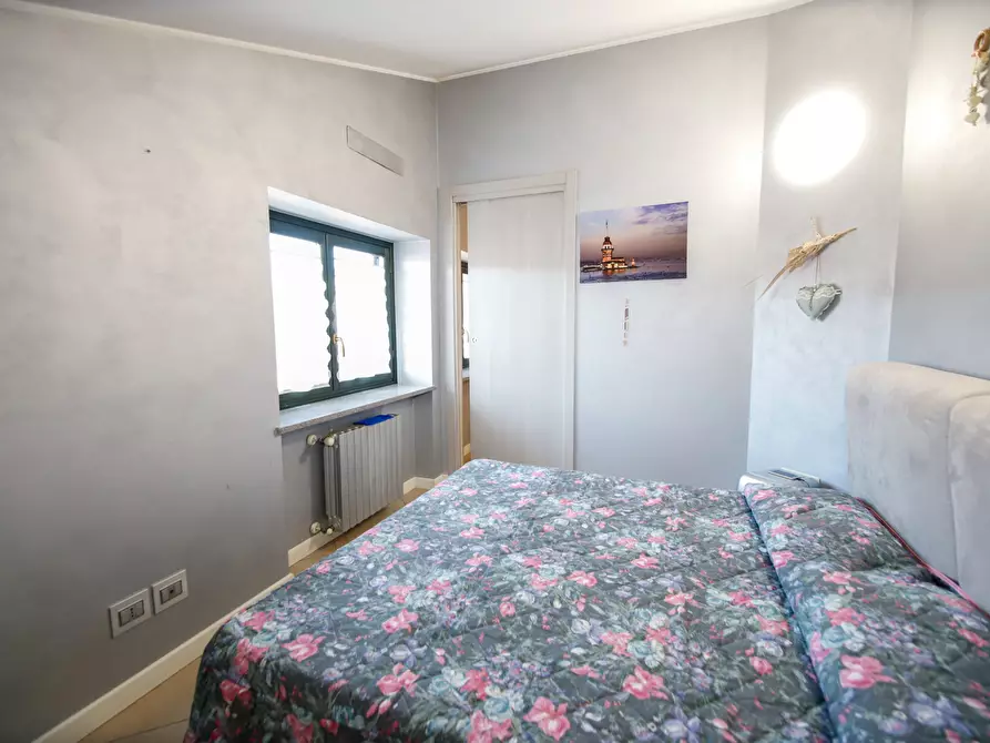Immagine 12 di Attico in vendita  in Via Manzoni a Bosconero