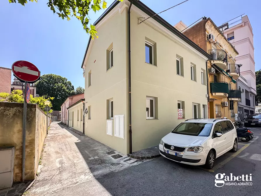 Immagine 1 di Appartamento in vendita  in Via Mentana a Cattolica