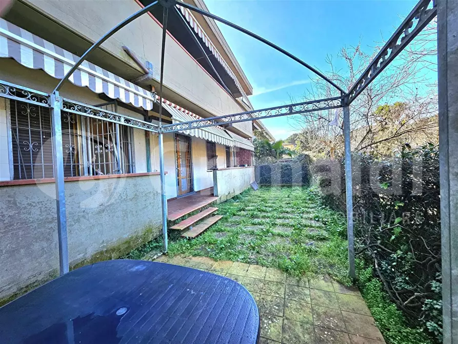 Immagine 15 di Appartamento in vendita  in Via AREZZO, 1234 a Massa