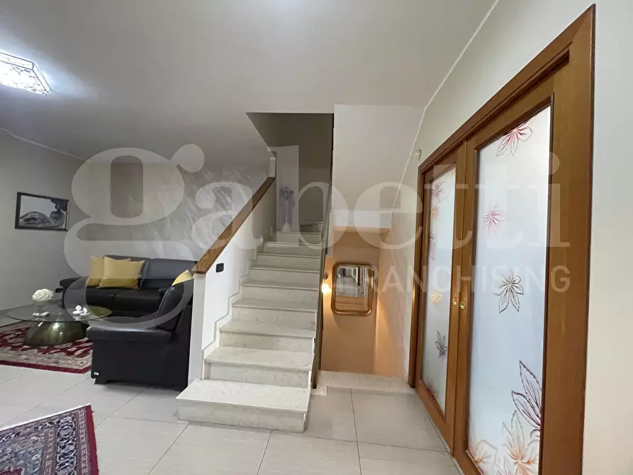 Immagine 15 di Villa in vendita  in Via Madonna dell'Indirizzo, 62 a Trecastagni