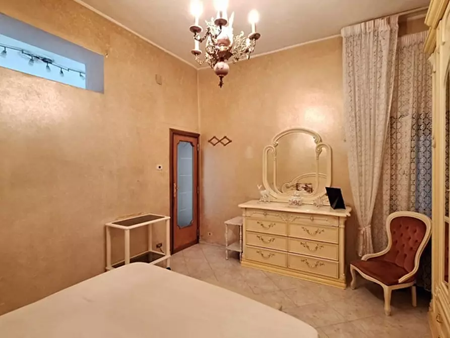 Immagine 13 di Appartamento in affitto  in Vico tutti i Santi a Napoli